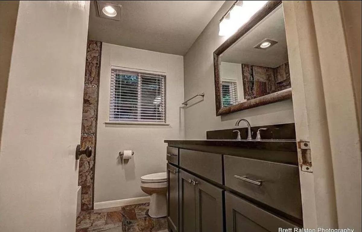 House for rent at 348 E Cleburn St, Fayetteville, AR 72701