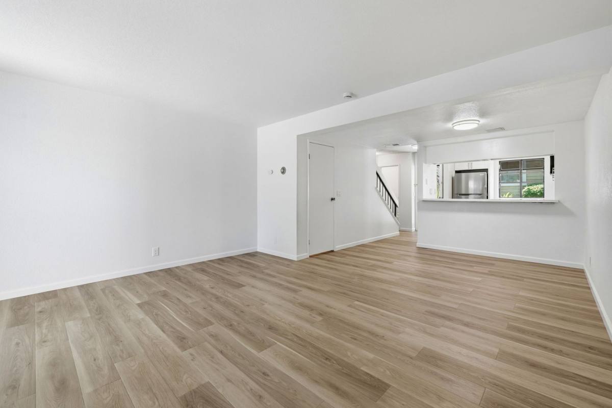 Townhouse for rent at 721 Center Ave, Martinez, CA 94553