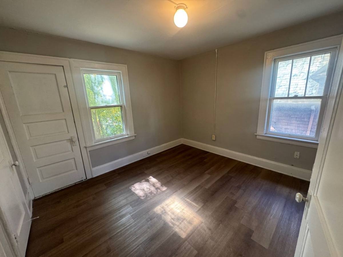 Apartment for rent at 14200 Scioto Ave, Cleveland, OH 44112