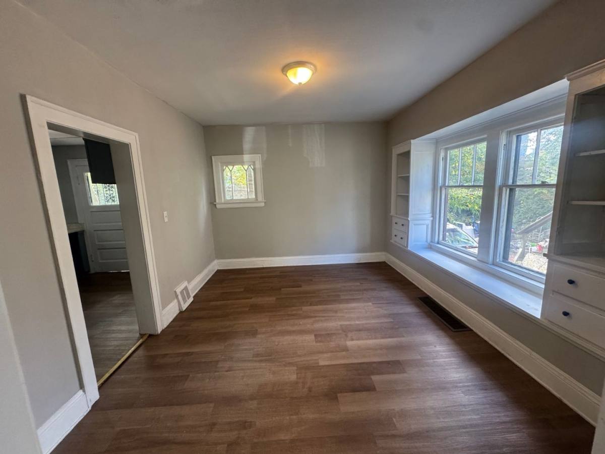 Apartment for rent at 14200 Scioto Ave, Cleveland, OH 44112