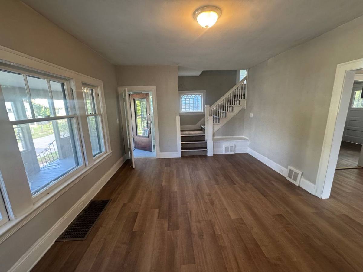 Apartment for rent at 14200 Scioto Ave, Cleveland, OH 44112
