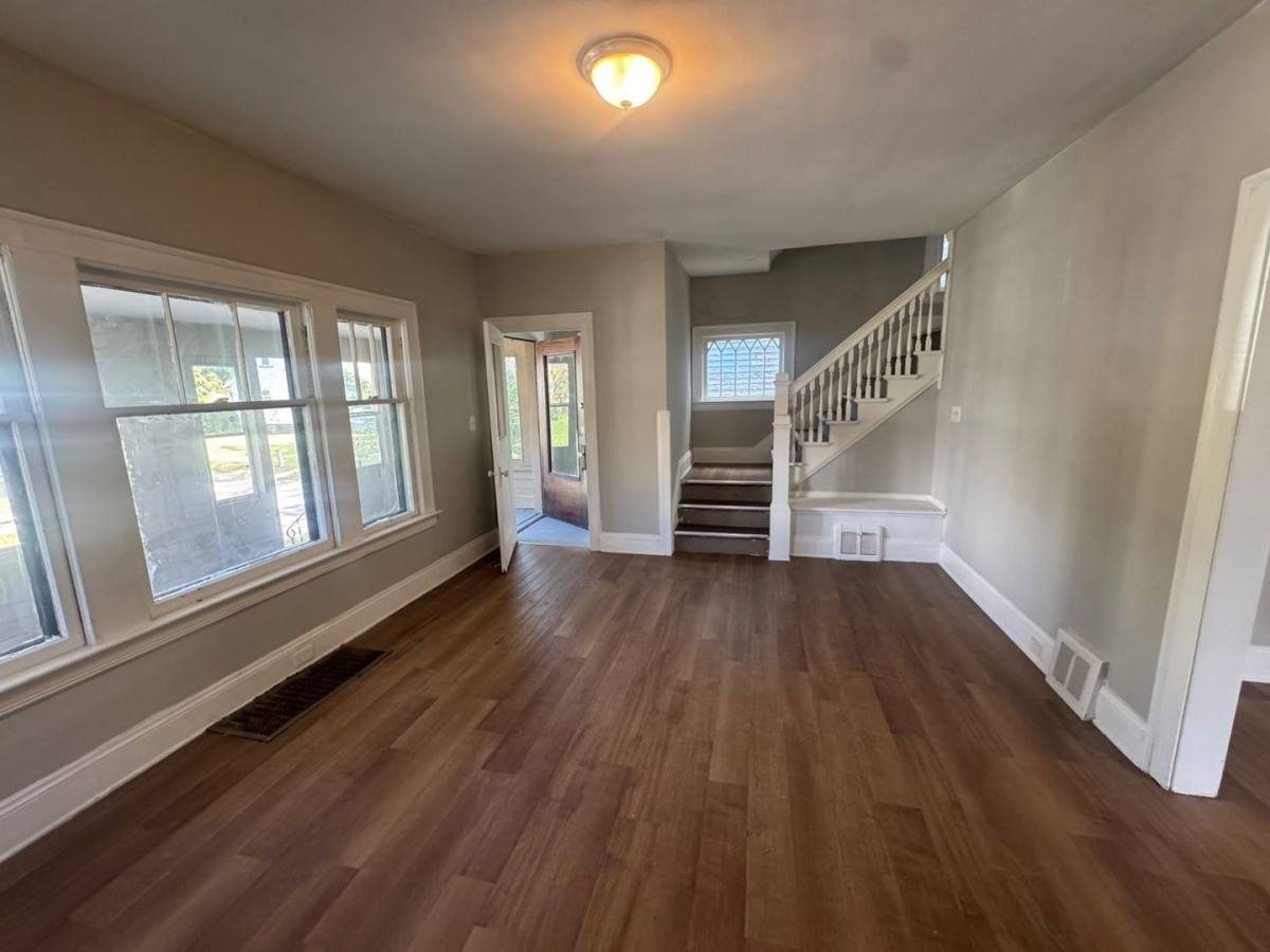 Apartment for rent at 14200 Scioto Ave, Cleveland, OH 44112