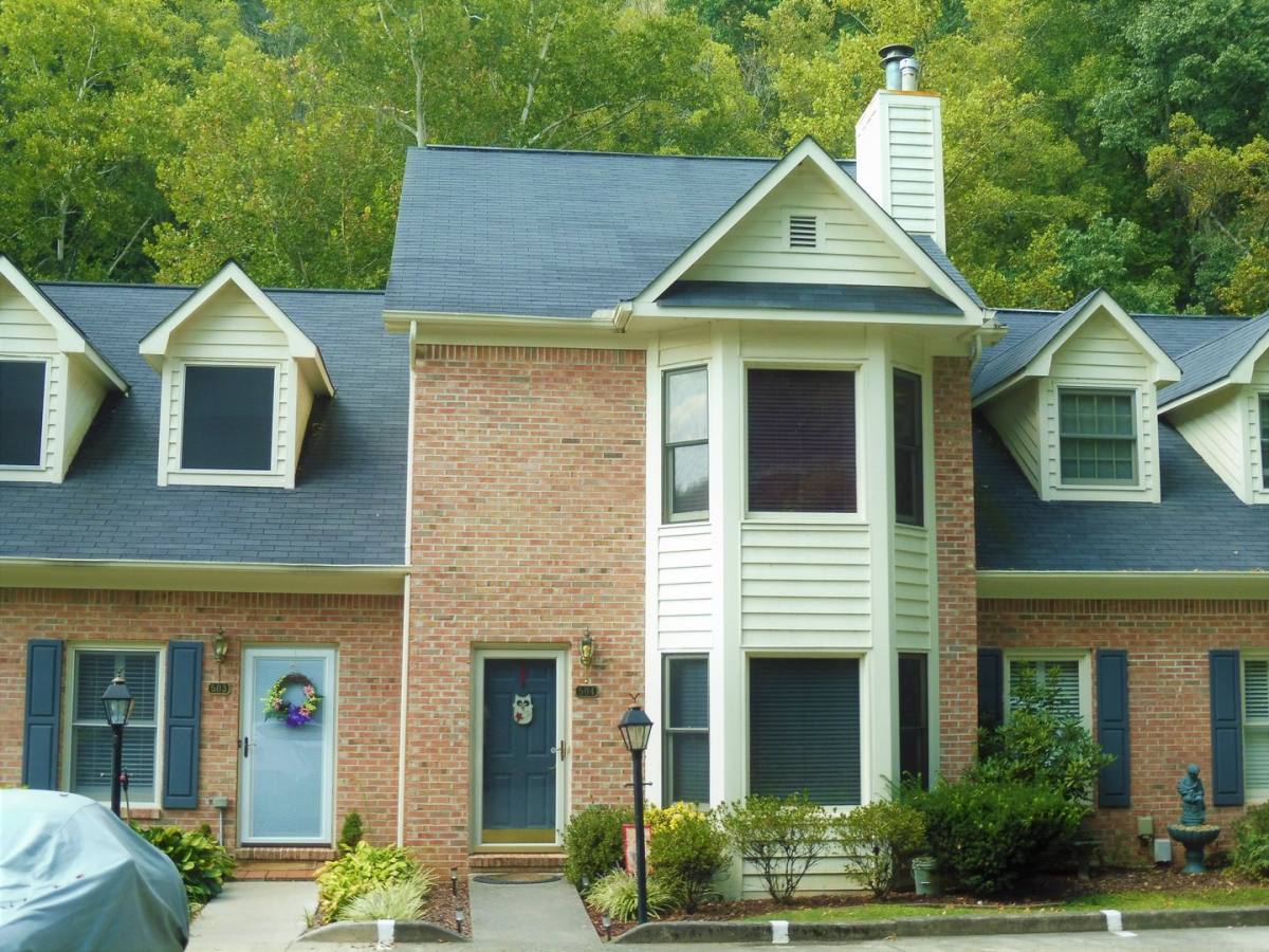 Townhouse for rent at 504 Ashley Oaks Pvt Dr, Kingsport, TN 37663