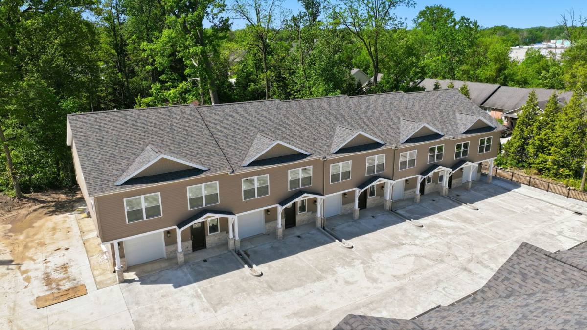 Apartment for rent at 2890 Getz Rd, Fort Wayne, IN 46804