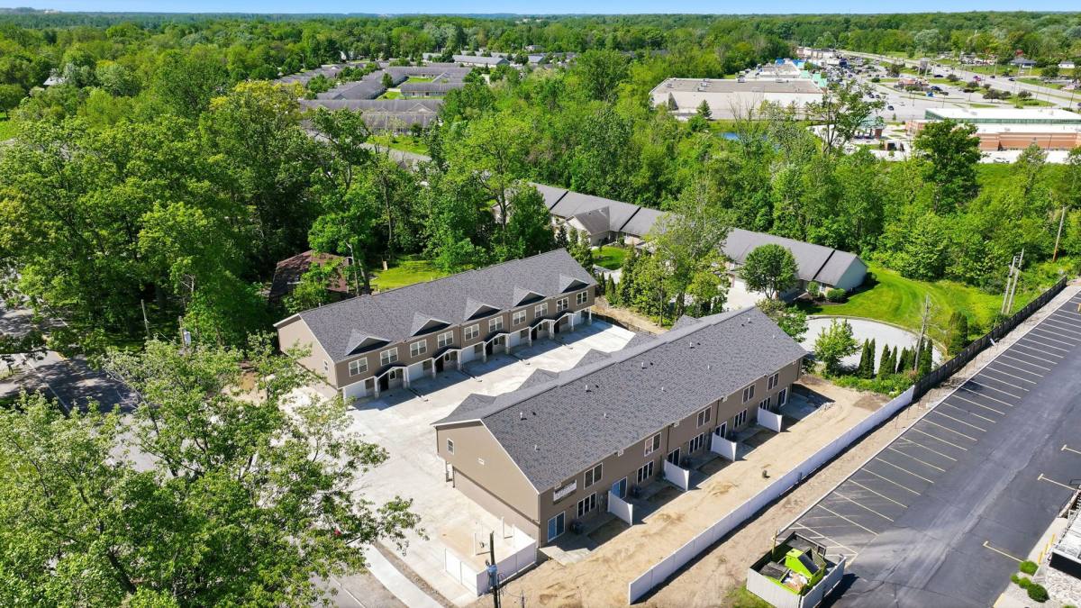 Apartment for rent at 2890 Getz Rd, Fort Wayne, IN 46804