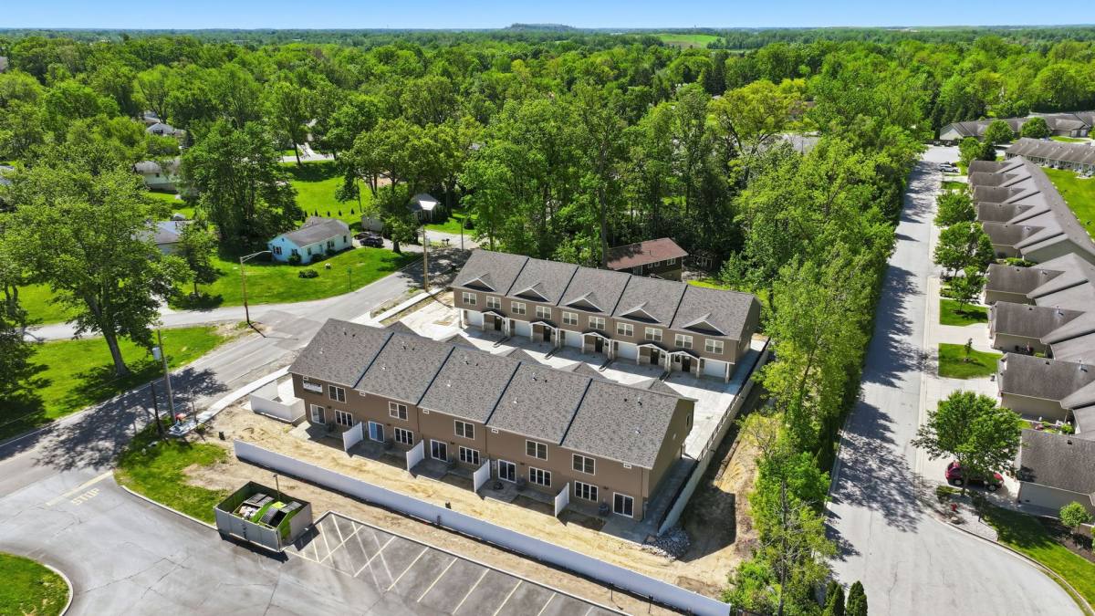 Apartment for rent at 2890 Getz Rd, Fort Wayne, IN 46804