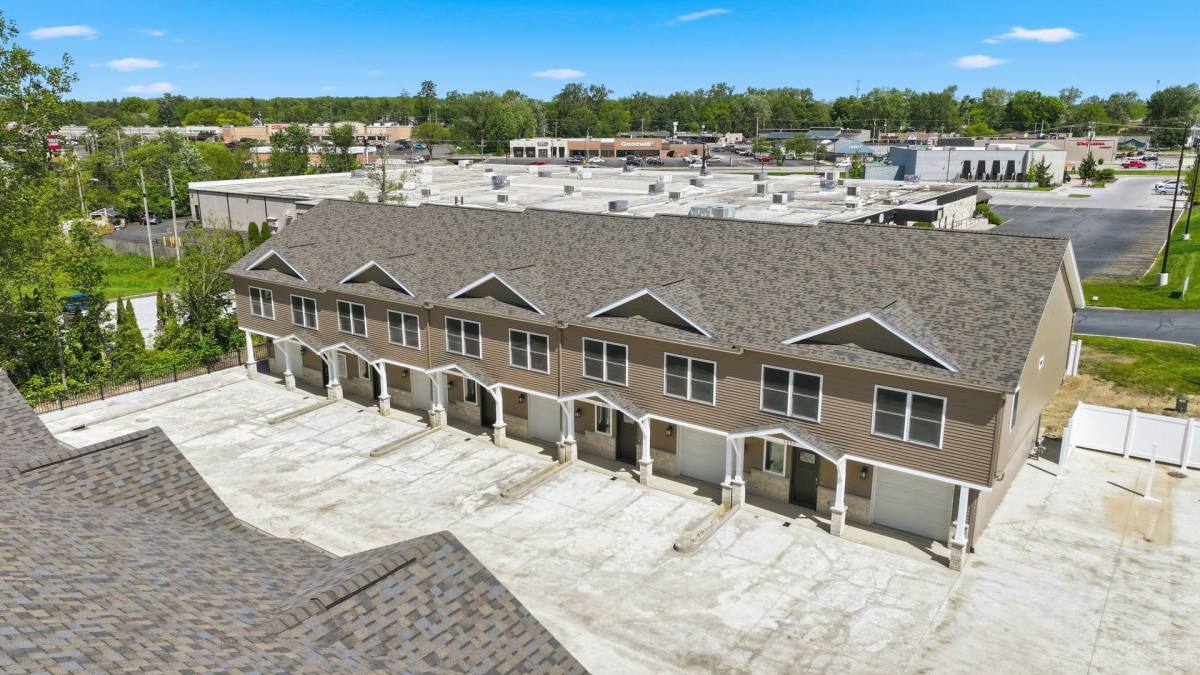 Apartment for rent at 2890 Getz Rd, Fort Wayne, IN 46804
