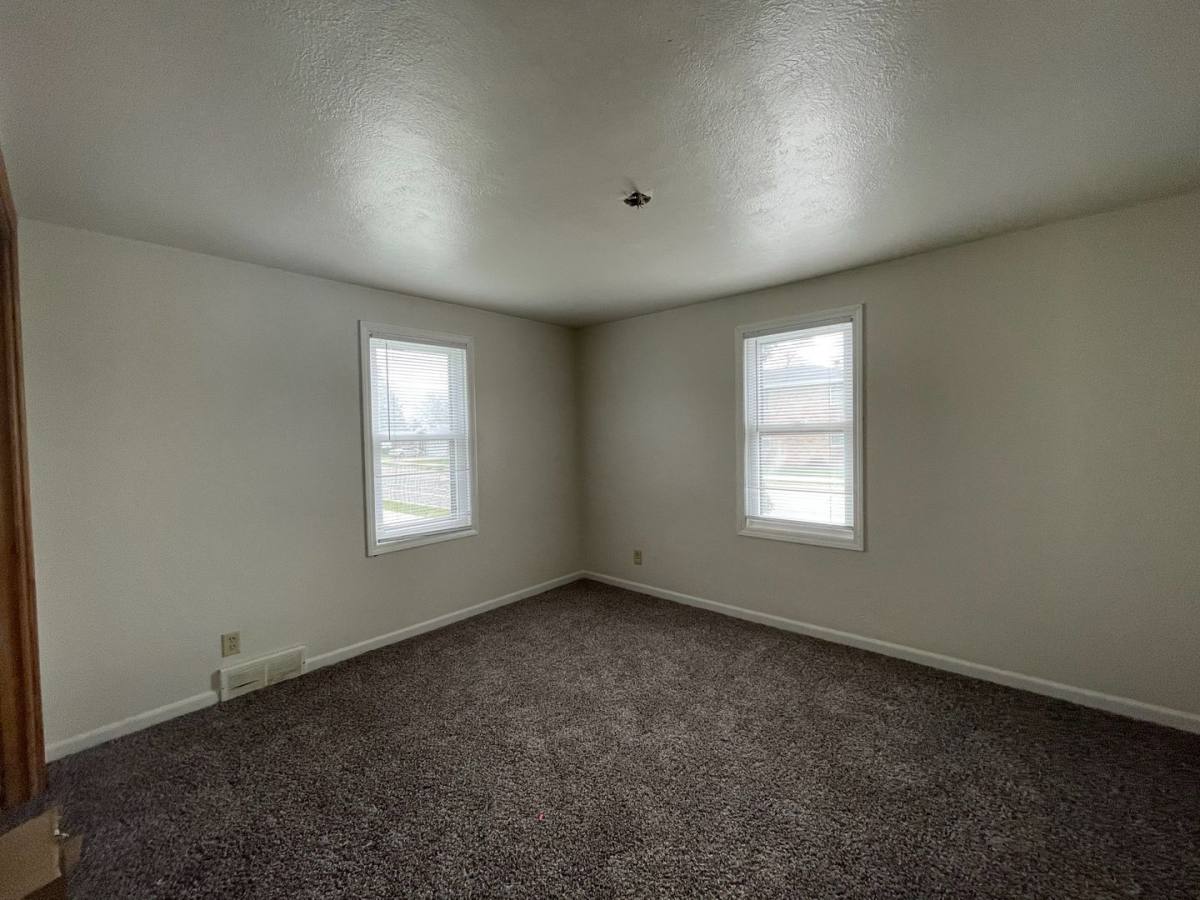Townhouse for rent at 203 Highridge Ave, Denmark, WI 54208