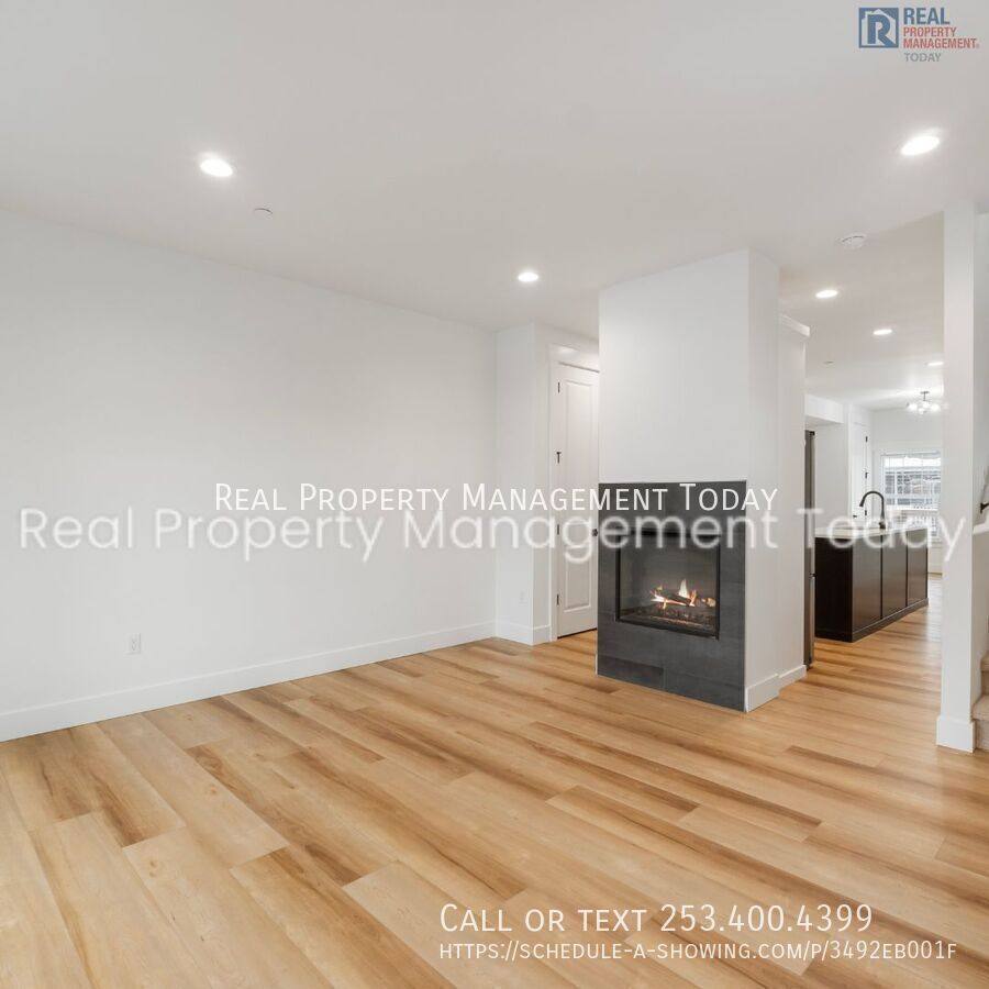 Townhouse for rent at 300 Larson St W #C, Eatonville, WA 98328