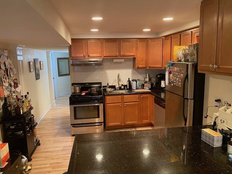 Apartment for rent at 1032 W Oakdale #G, Chicago, IL 60657