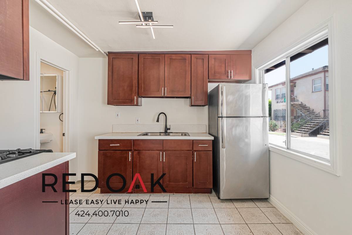 Condo for rent at 1915 Santa Ynez St #1915 7 8, Los Angeles, CA 90026