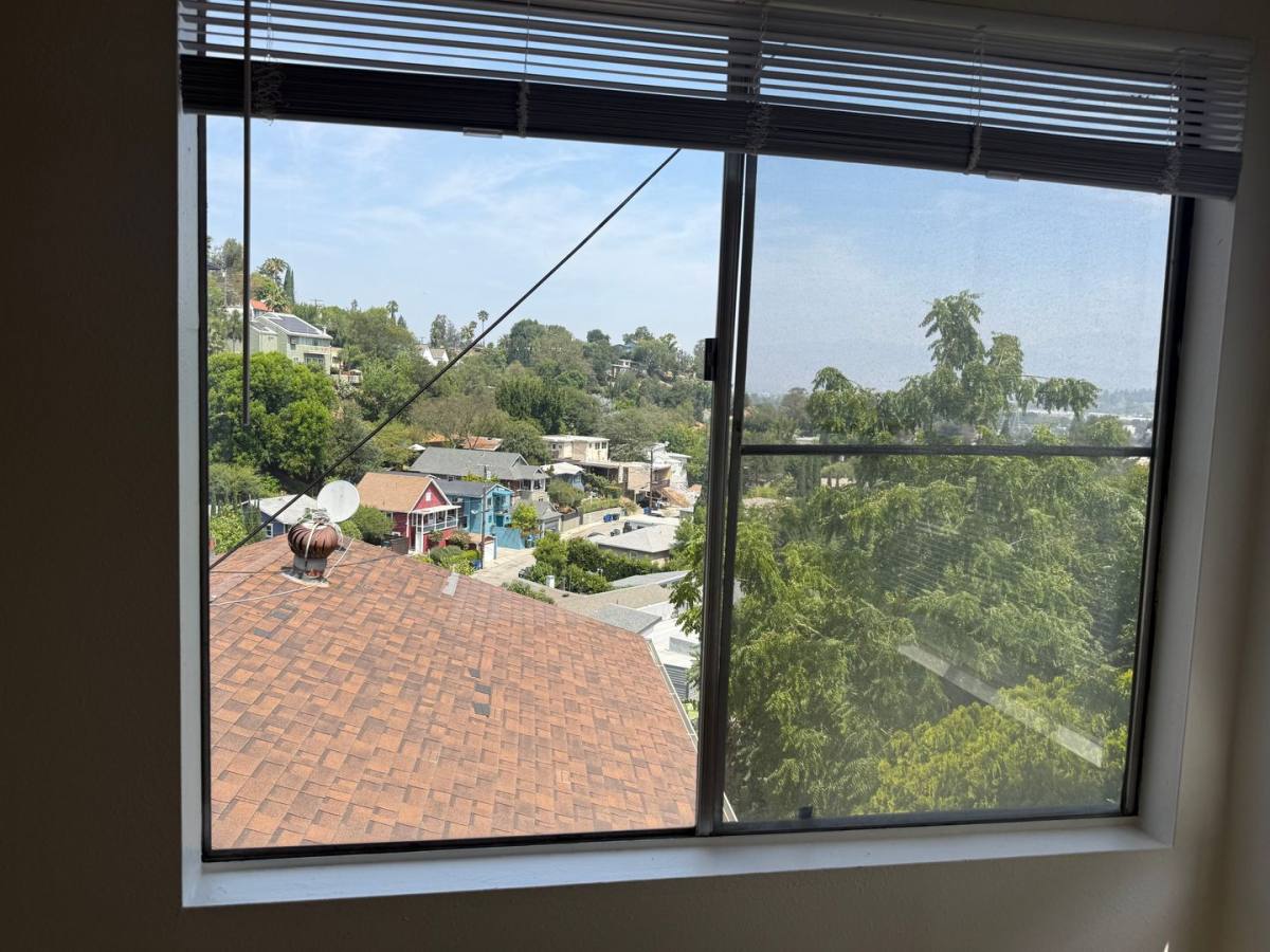 Apartment for rent at 2564 Corralitas Dr, Los Angeles, CA 90039