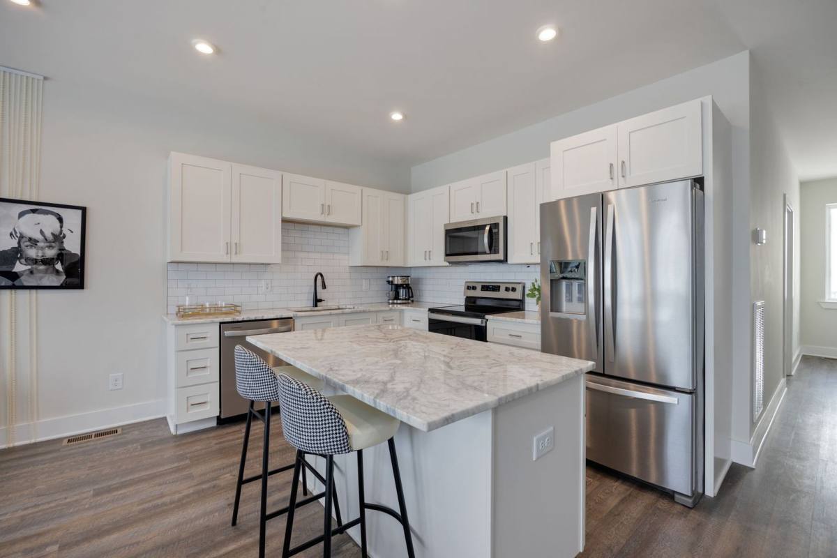 Townhouse for rent at 5621 Lenox Ave, Nashville, TN 37209