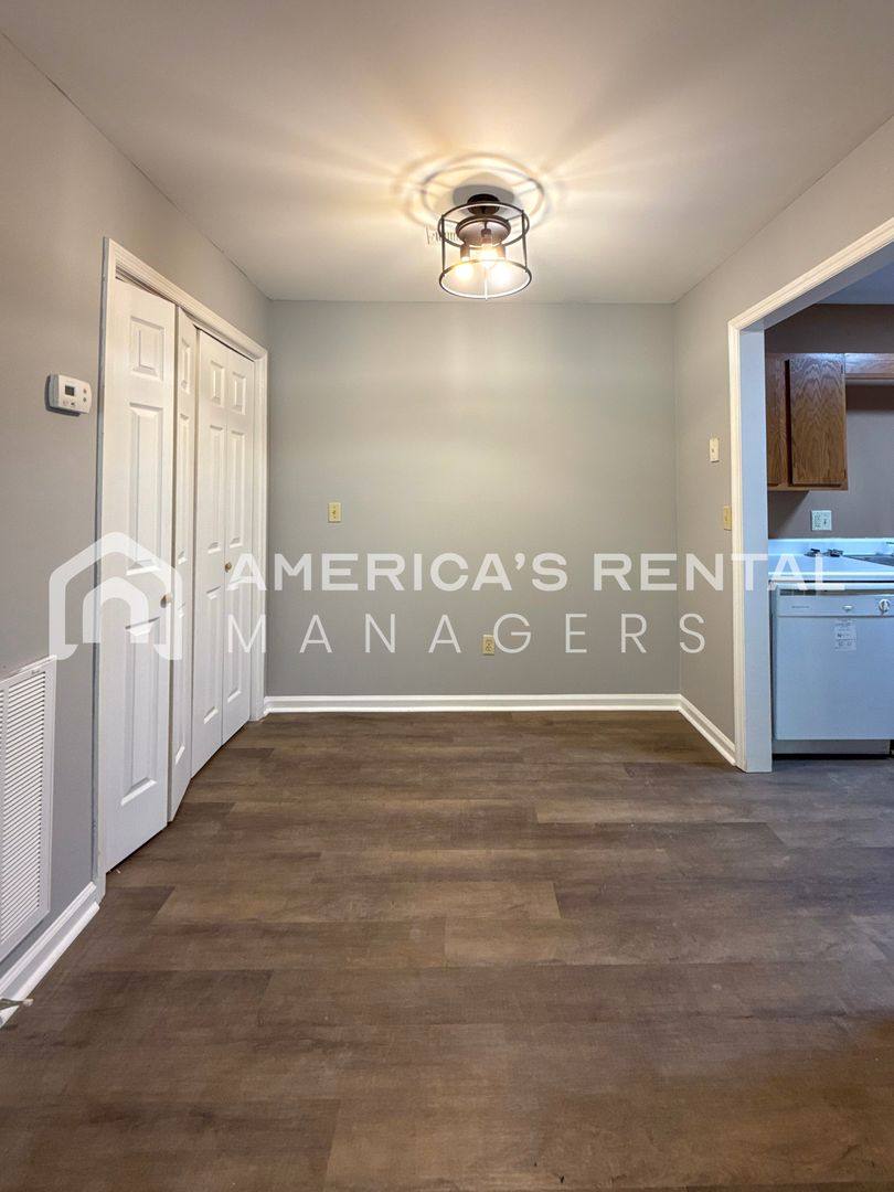 Townhouse for rent at 430 Canterbury Rd, Montevallo, AL 35115
