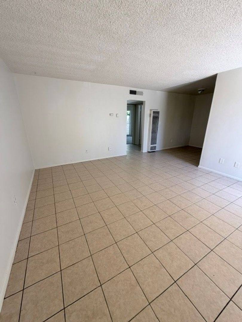 Apartment for rent at 1901 Buena Vista St, Bakersfield, CA 93304
