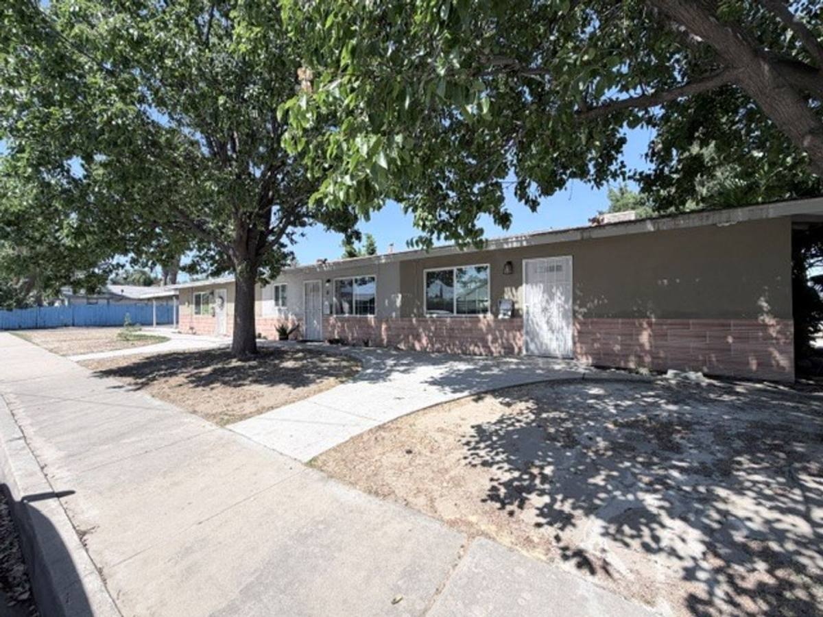 Apartment for rent at 1901 Buena Vista St, Bakersfield, CA 93304