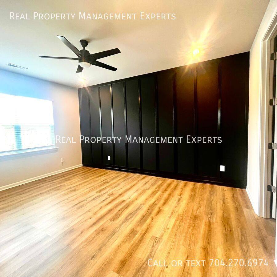 Townhouse for rent at 3162 Hutton Gardens Lane, Charlotte, NC 28269
