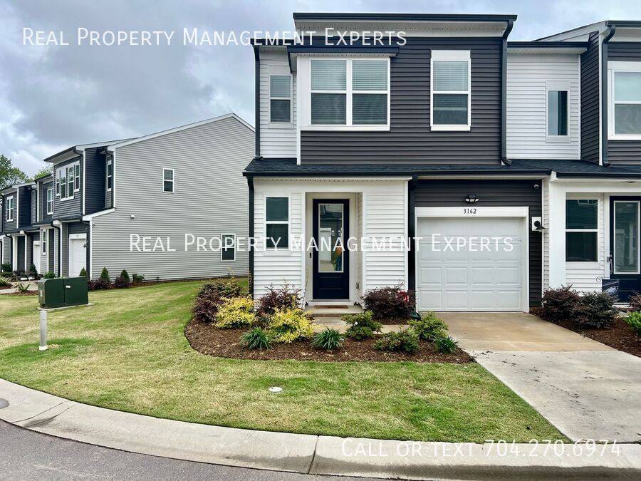 Townhouse for rent at 3162 Hutton Gardens Lane, Charlotte, NC 28269