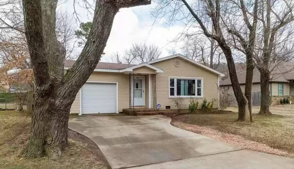 House for rent at 1144 N Vista Place, Fayetteville, AR 72703