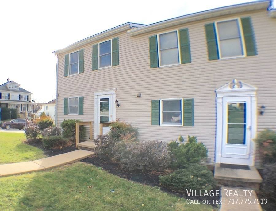 Townhouse for rent at 102 Western Ave, Red Lion, PA 17356