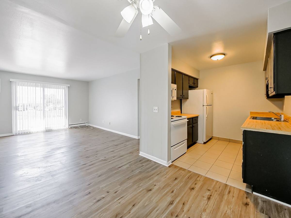 Apartment for rent at 825 S Grand Ave, Fowlerville, MI 48836