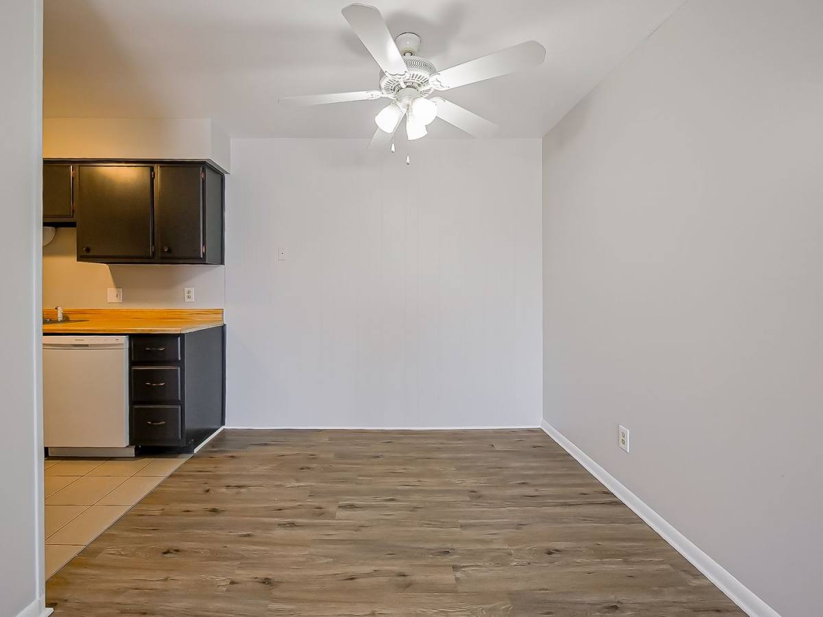 Apartment for rent at 825 S Grand Ave, Fowlerville, MI 48836
