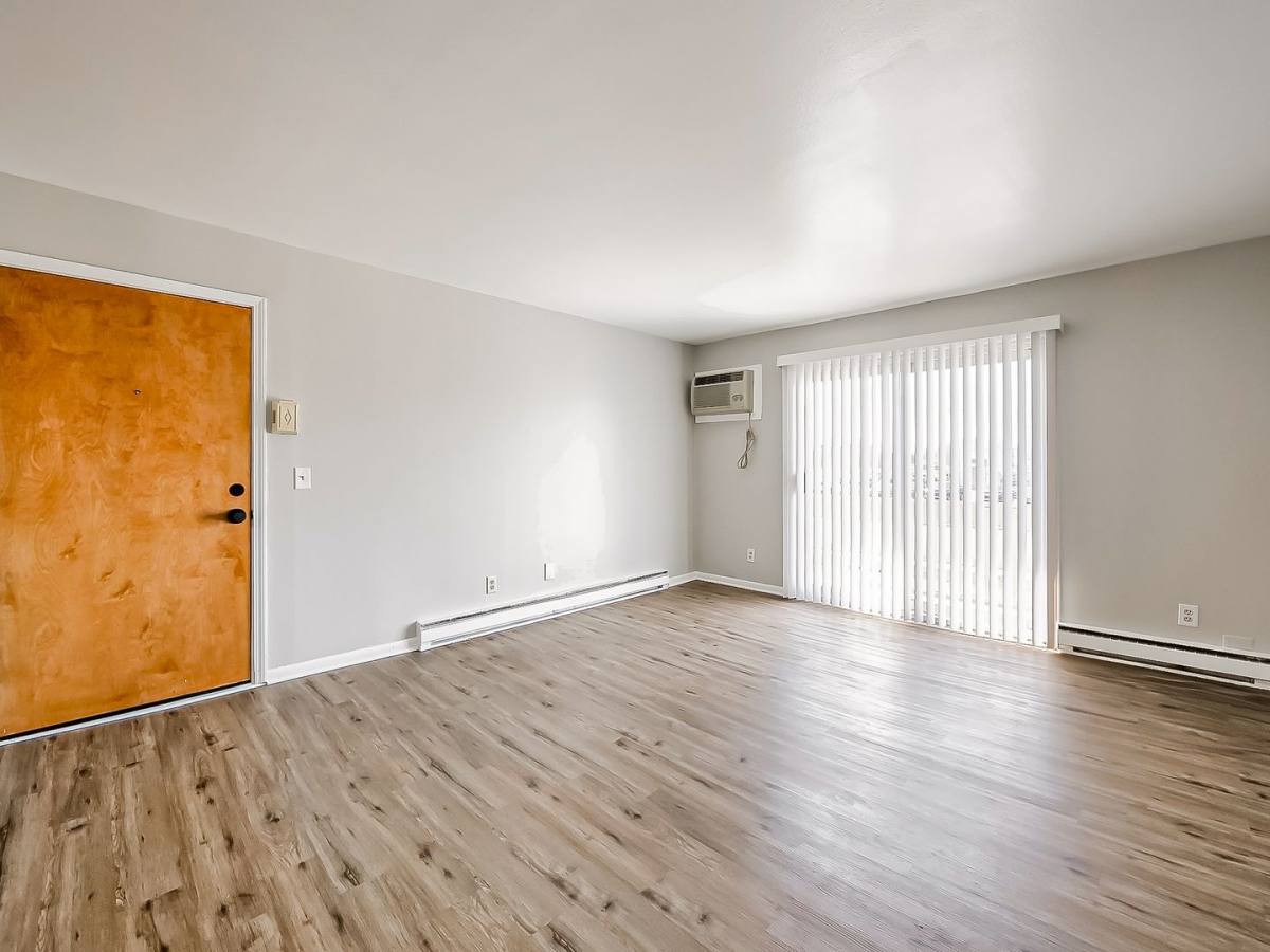 Apartment for rent at 825 S Grand Ave, Fowlerville, MI 48836