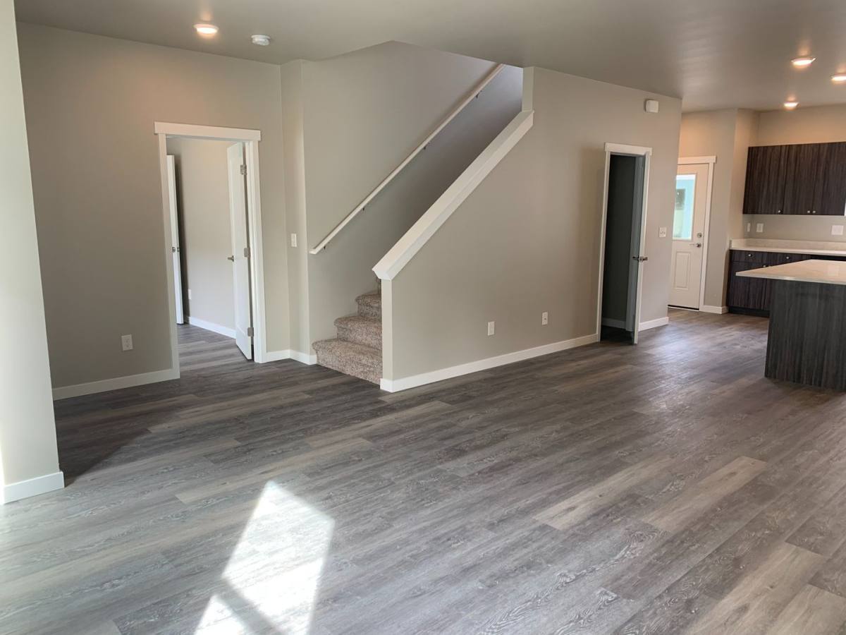 644 E St, Blaine, WA 98230 - Apartment for Rent - Image 6