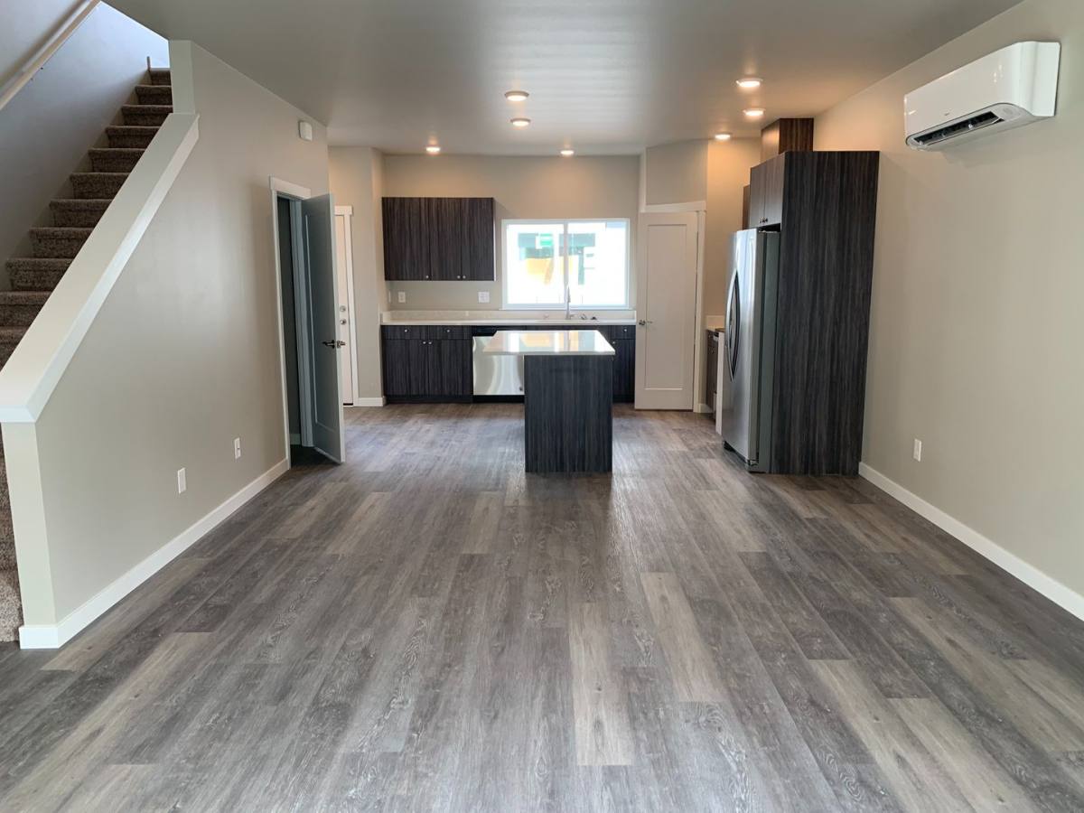 644 E St, Blaine, WA 98230 - Apartment for Rent - Image 4