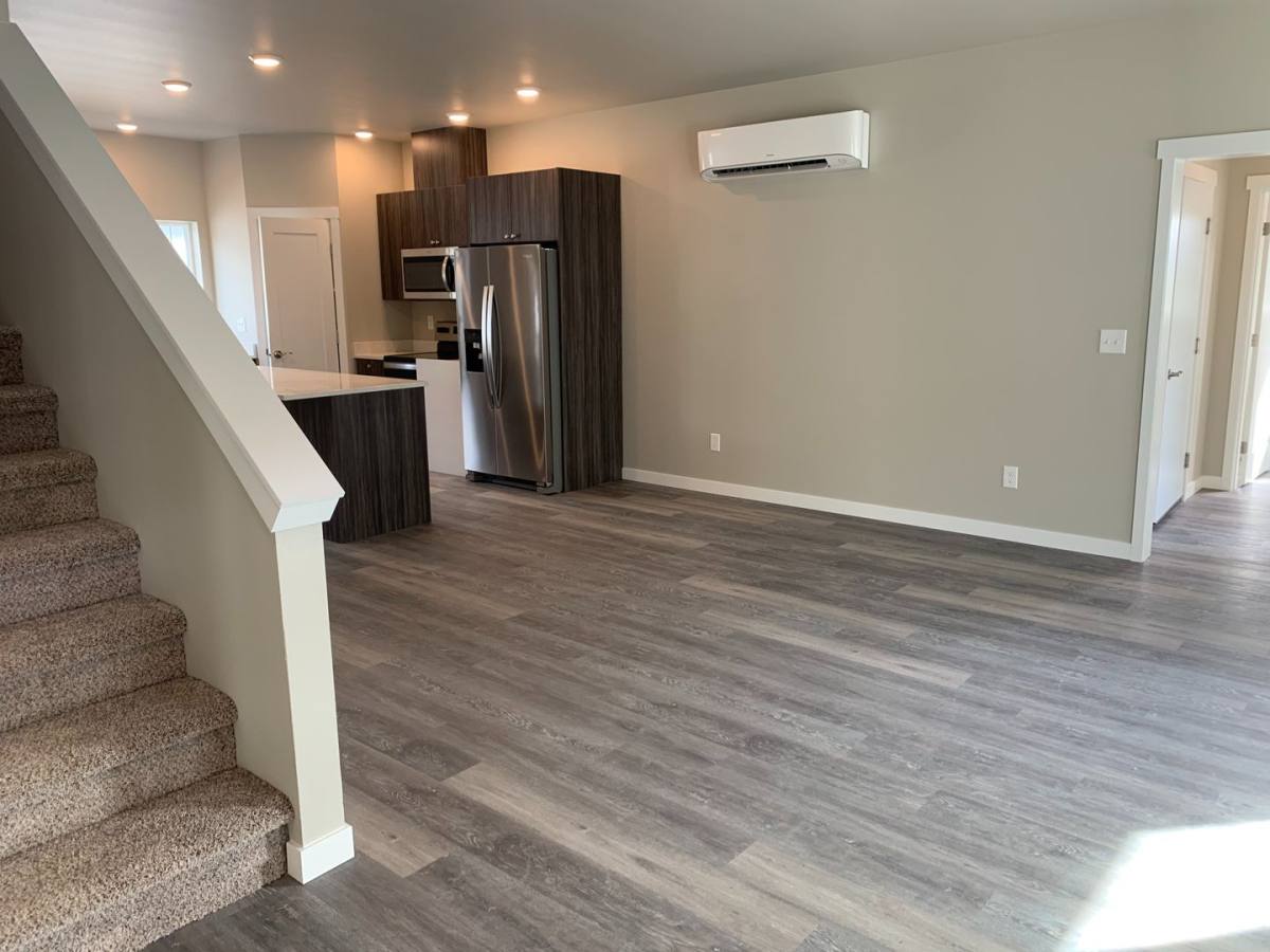 644 E St, Blaine, WA 98230 - Apartment for Rent - Image 5