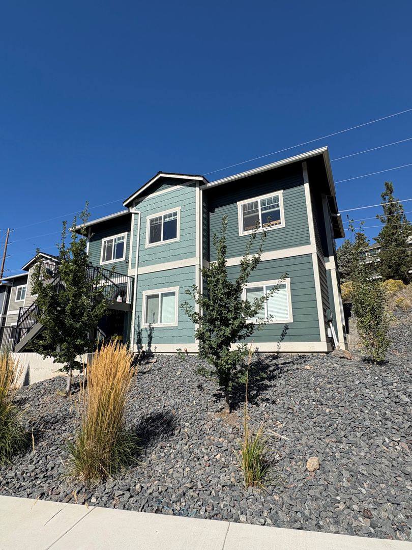Apartment for rent at 2064 NW Black Pines Place, Bend, OR 97703
