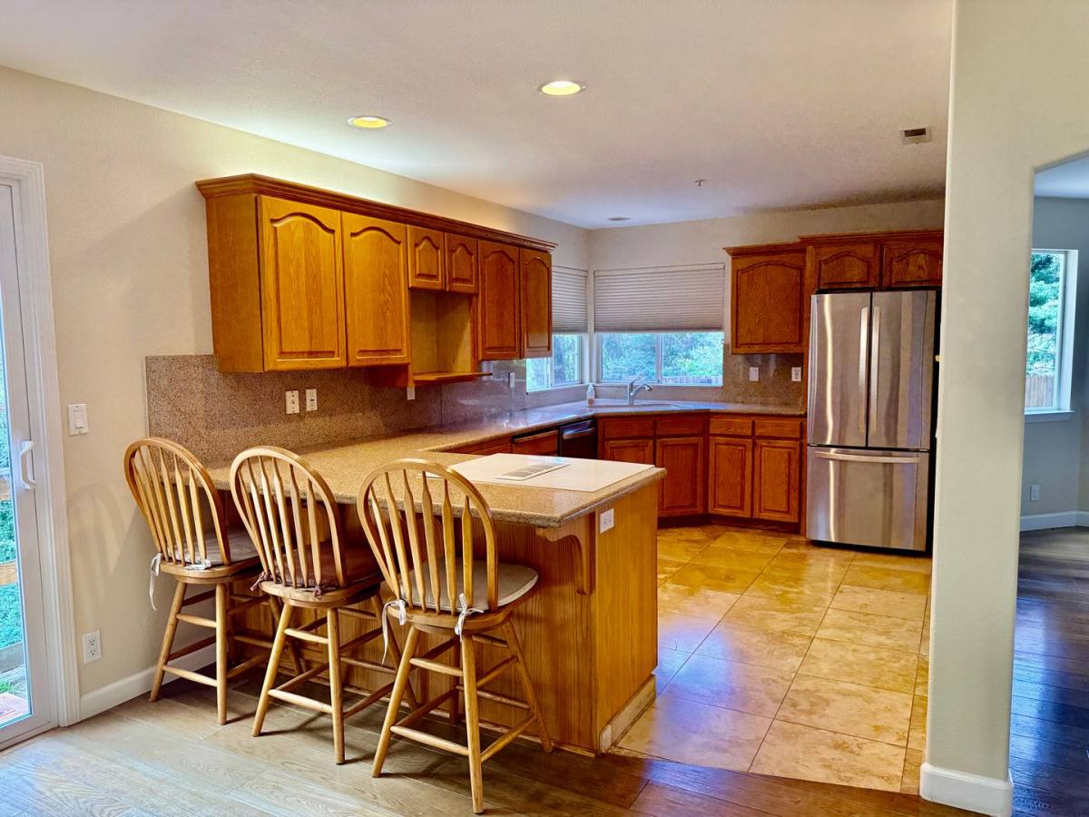 House for rent at 142 Pine Canyon Rd, Salinas, CA 93908