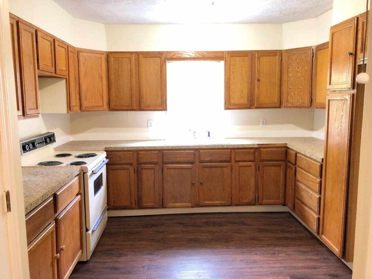 House for rent at 528 N Grandview St, Hutchinson, KS 67501