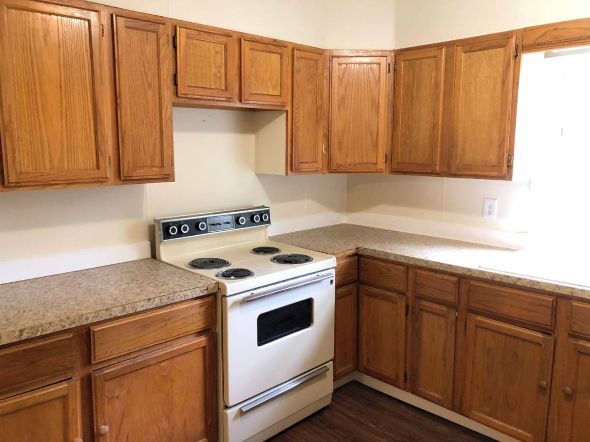 House for rent at 528 N Grandview St, Hutchinson, KS 67501