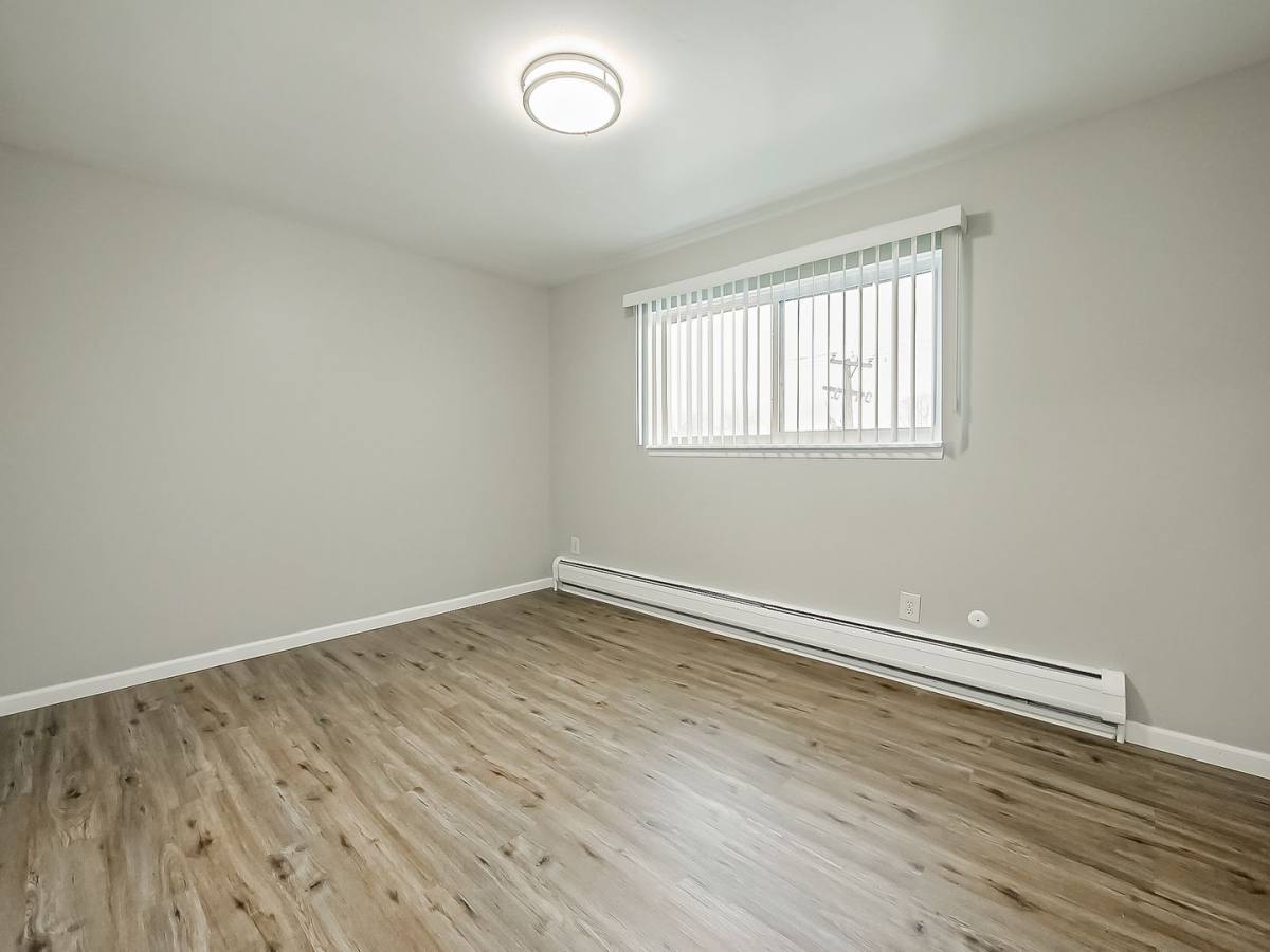 Apartment for rent at 1490 Nancywood Dr, Waterford, MI 48327