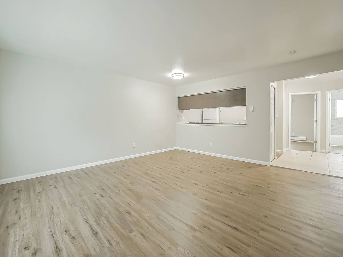 Apartment for rent at 1490 Nancywood Dr, Waterford, MI 48327