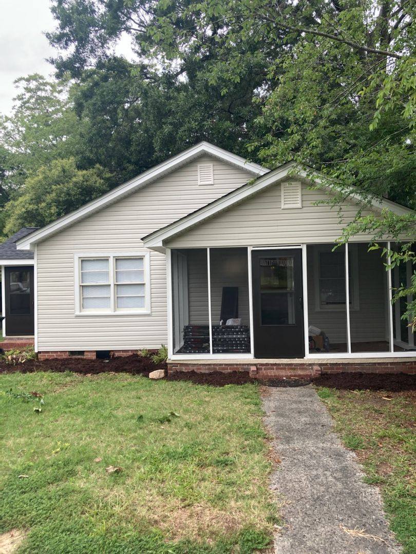 House for rent at 1031 College Ave Extension, Rock Hill, SC 29732