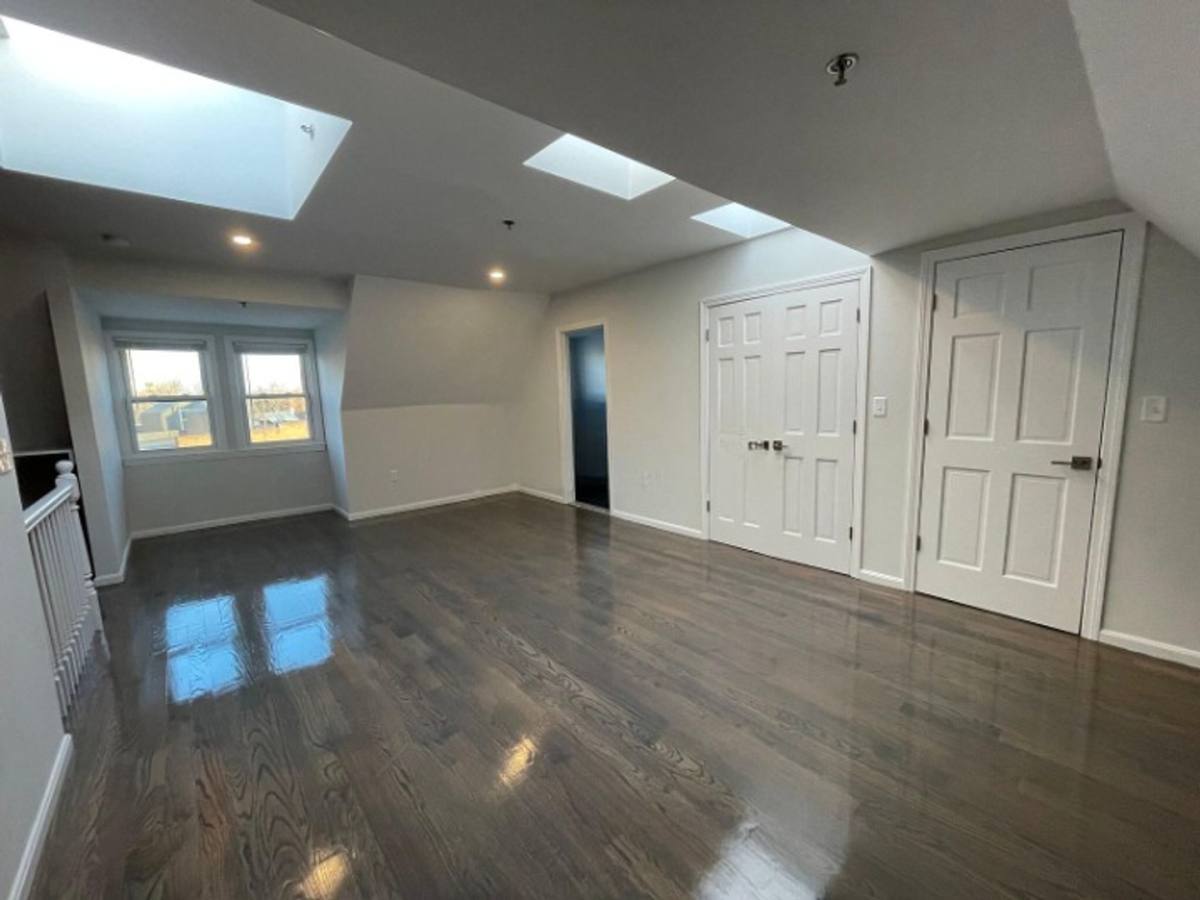 Apartment for rent at 1404 Beacon St #301, Brookline, MA 02446