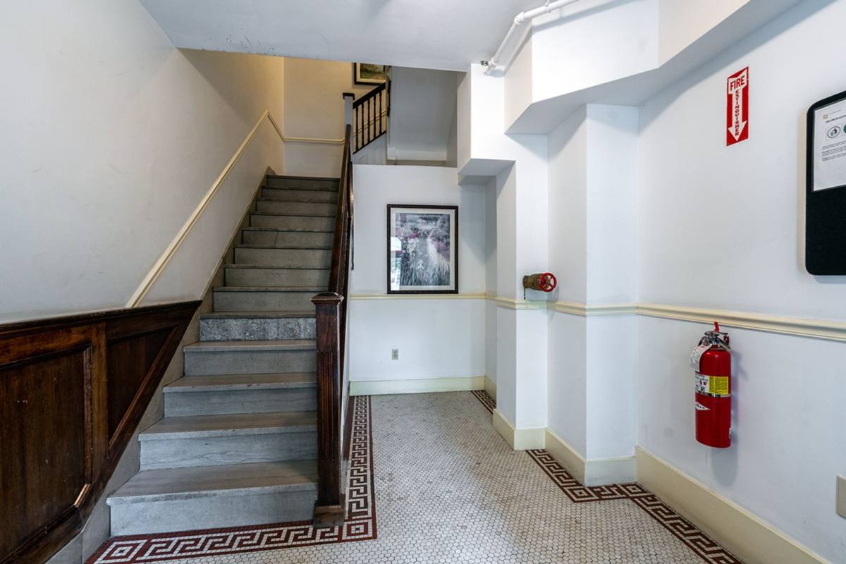 Apartment for rent at 1404 Beacon St #301, Brookline, MA 02446