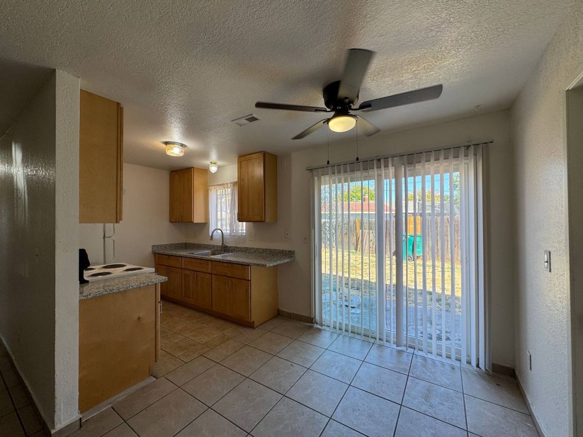 Apartment for rent at 827 Dundee Way, Stockton, CA 95210
