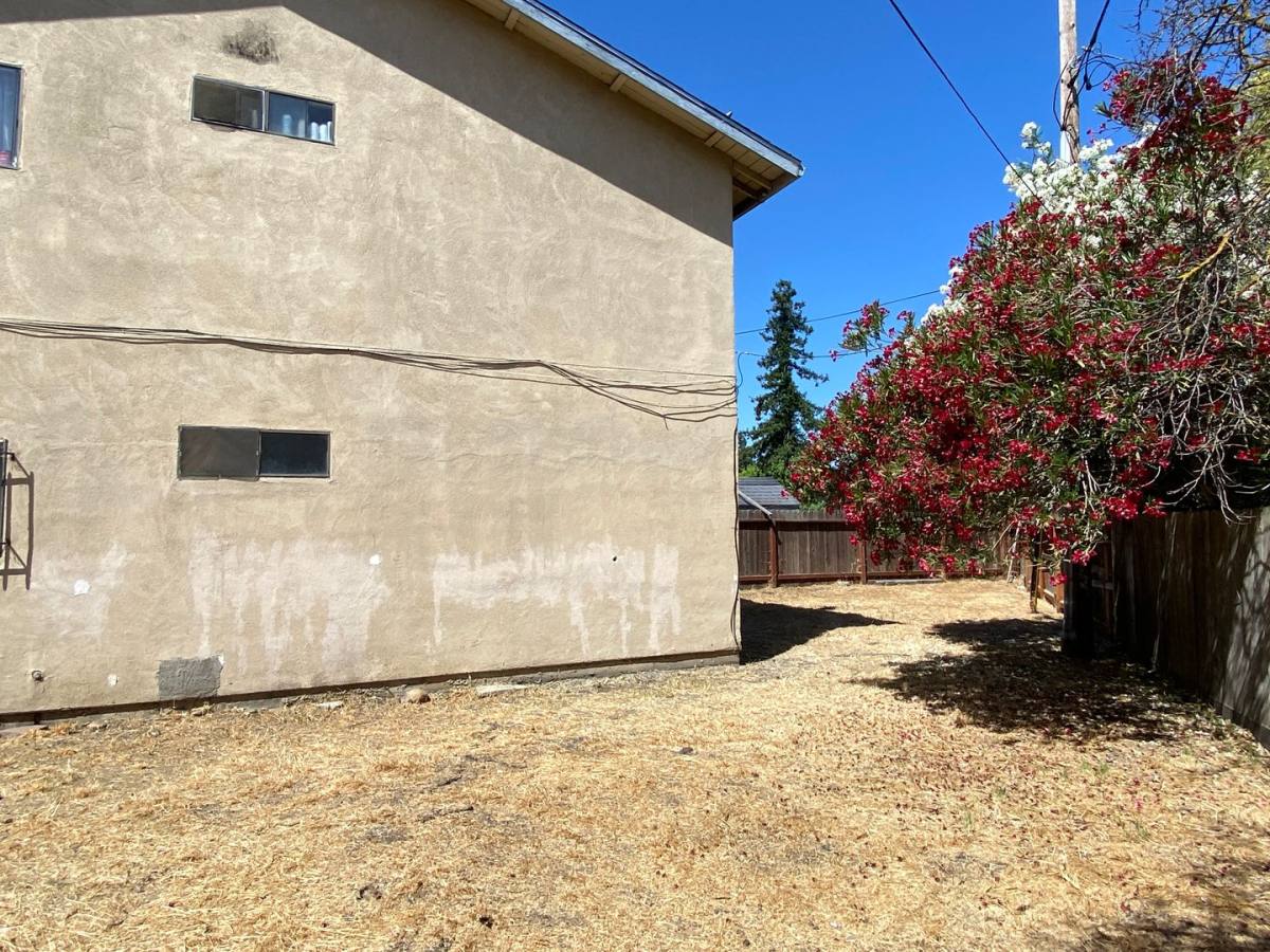 Apartment for rent at 827 Dundee Way, Stockton, CA 95210