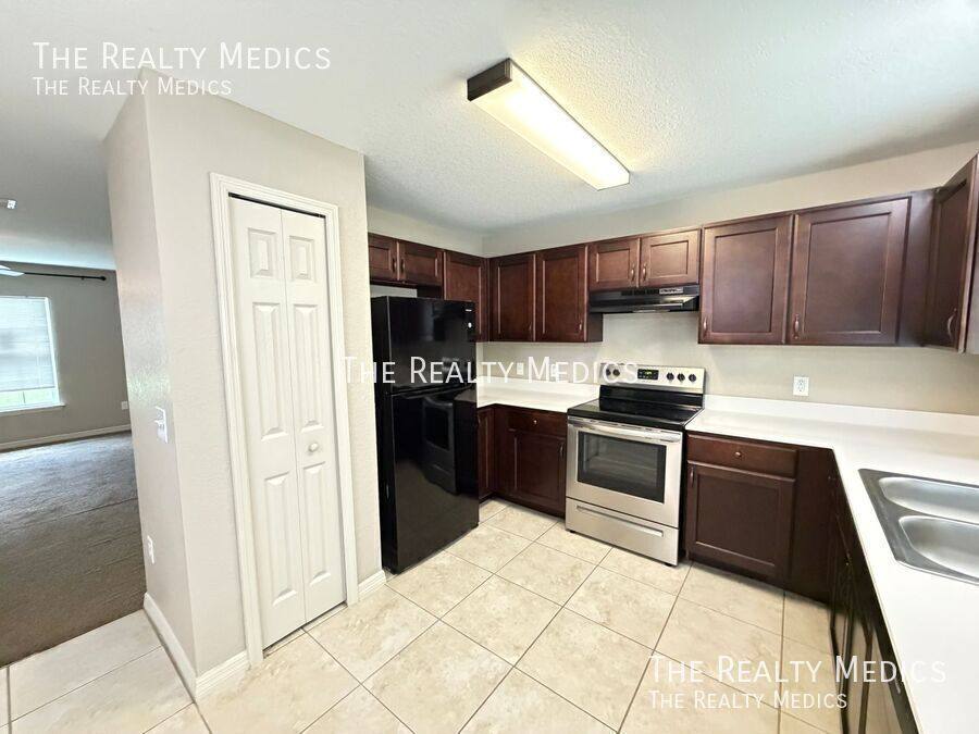 House for rent at 15741 SW 23rd Ave Rd, Ocala, FL 34473