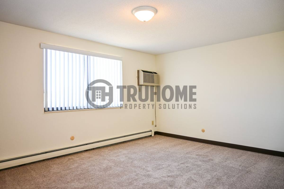 Apartment for rent at 715 N 40th St, Grand Forks, ND 58203