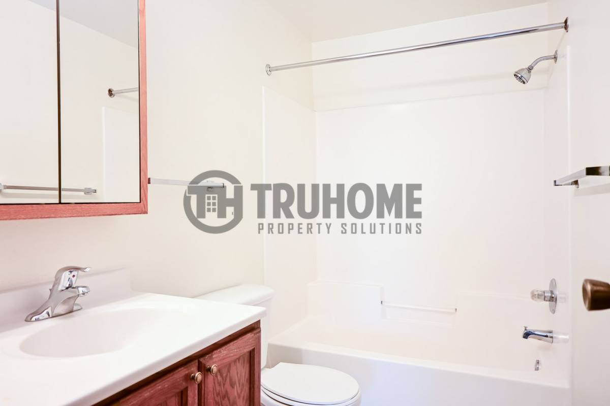 Apartment for rent at 715 N 40th St, Grand Forks, ND 58203