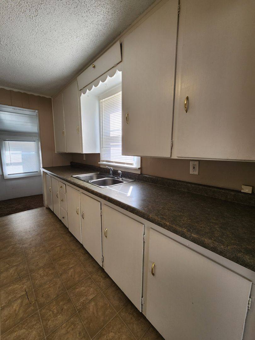 House for rent at 1308 Emma Ave, Des Moines, IA 50315