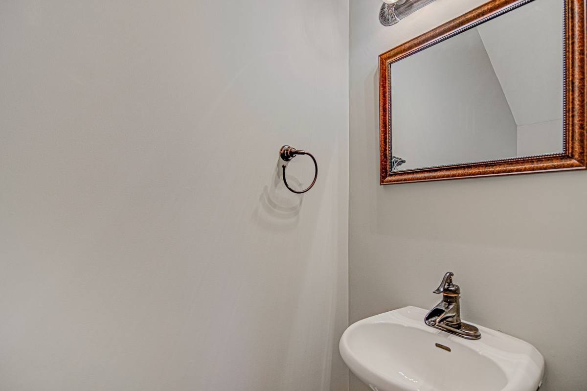 Townhouse for rent at 1553 Pecan Ave, Charlotte, NC 28205