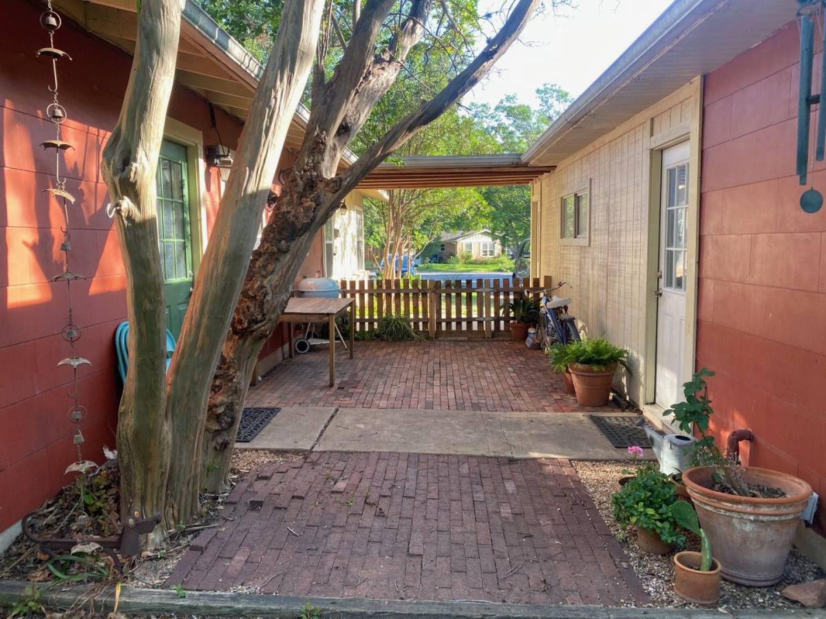 House for rent at 4700 Glenhaven Circle, Austin, TX 78745