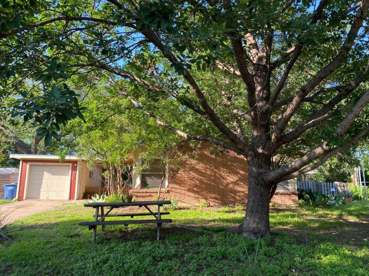 House for rent at 4700 Glenhaven Circle, Austin, TX 78745