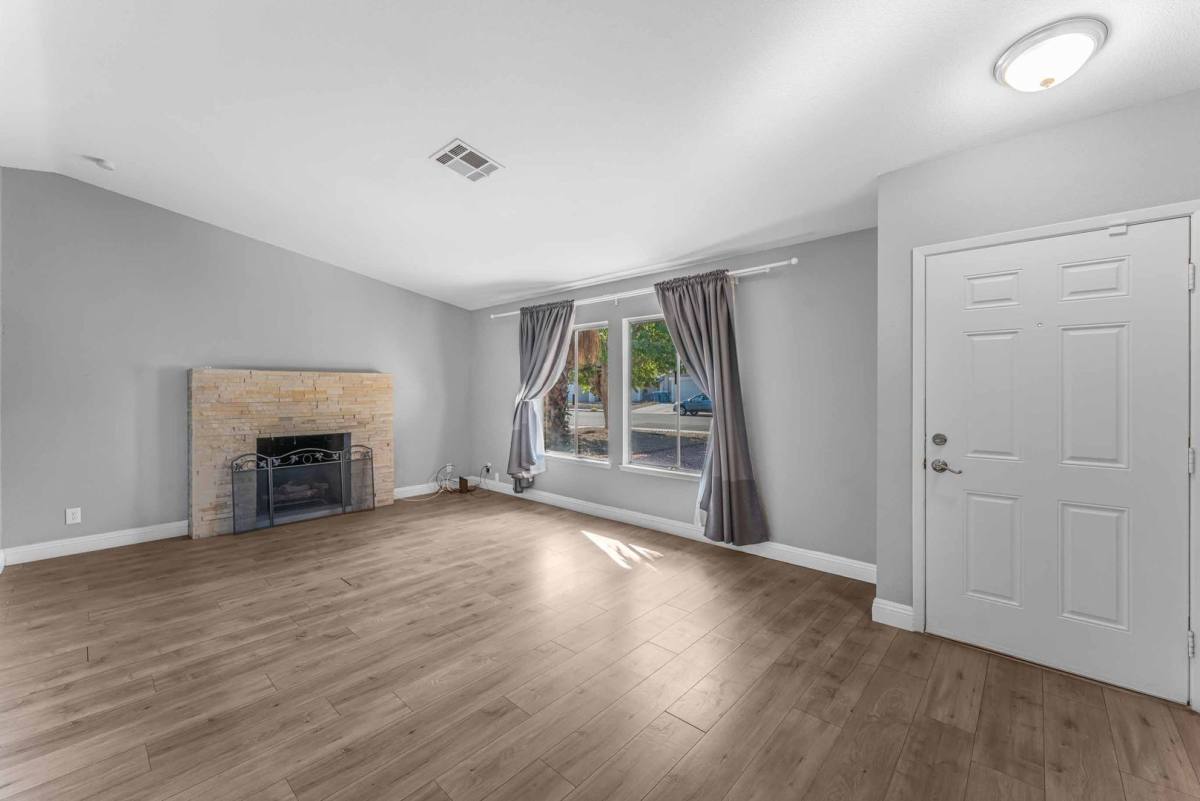 House for rent at 3636 Tempe St, Las Vegas, NV 89103