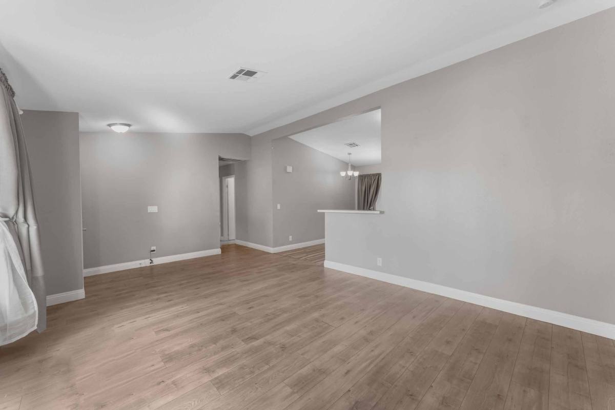 House for rent at 3636 Tempe St, Las Vegas, NV 89103